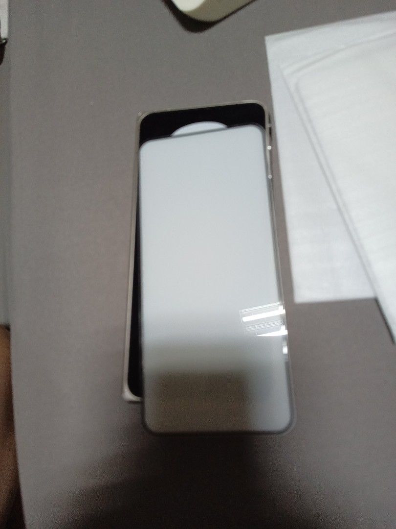 OnePlus Open OPPO Find N3 Fold tempered glass (Category: Cases & Sleeves) located in Manila. Submitted by dongdongv (Listing ID 1394693237, Image 1). Description: thin black frame, perfect fit. can use with or without front clip on case. last few on hand. pickup or meetup in Binondo only. NJ other meeting place. grab/lalamove ok. take it or leave it. fixed price. hard to find. .