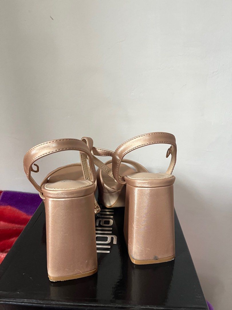 Platform Heels | Figlia (Category: Heels) located in Pasay City. Submitted by cesioa (Listing ID 1394653838, Image 2). Description: Used once only (wedding) Champagne Color 4inch heels Comfortable to walk with .