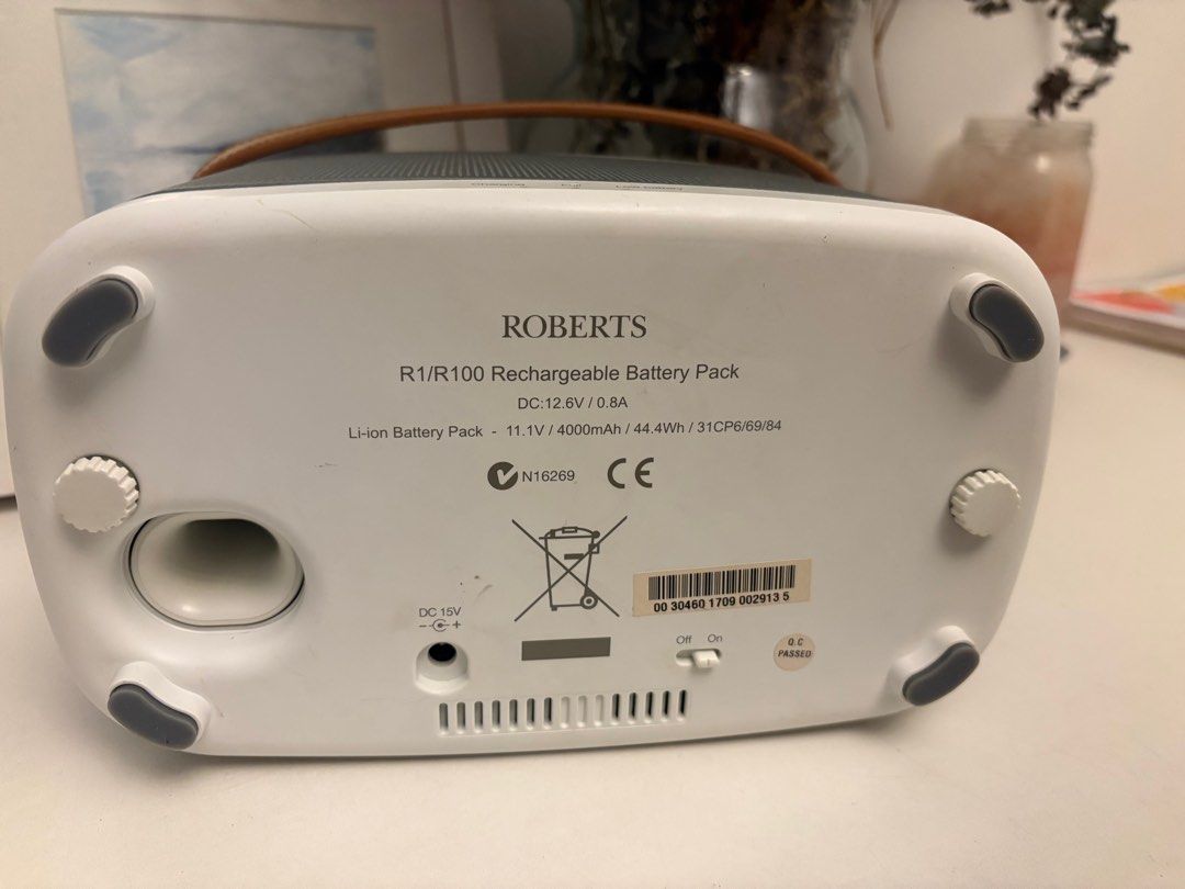 Roberts R100 Base Station FM/DAB/Internet Radio63846778843906111
