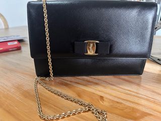 (Category: ) located in . Submitted by msilovethrifting (Listing ID 1394615804, Image 1). Description: .