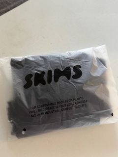 （分類：）位於 。 由 ashashhh 提交（商品編號 1394608488，圖片 1）。簡介： 。