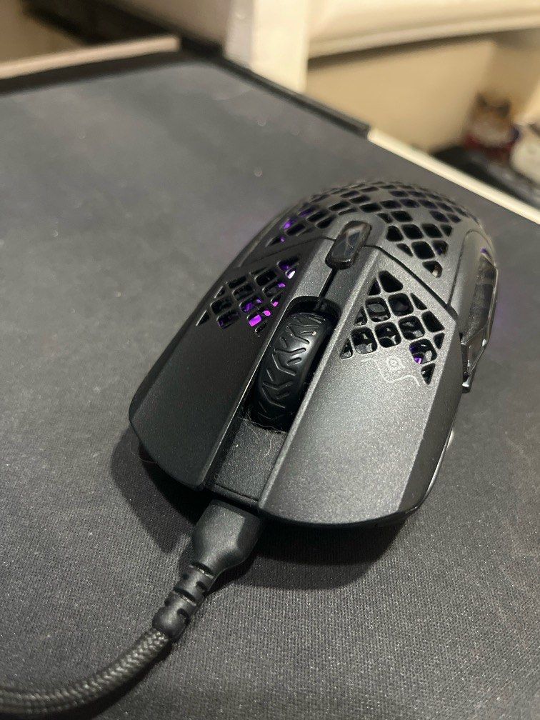 Steelseries Aerox 5 WIRED (Category: Mouse & Mousepads) located in Pasig City. Submitted by joey_b (Listing ID 1394759920, Image 2). Description: WIRED VERSION! Only used it when I got into FF16 last year. Only used it for 2-3 months then left in drawer. (I use a diff mouse for work).