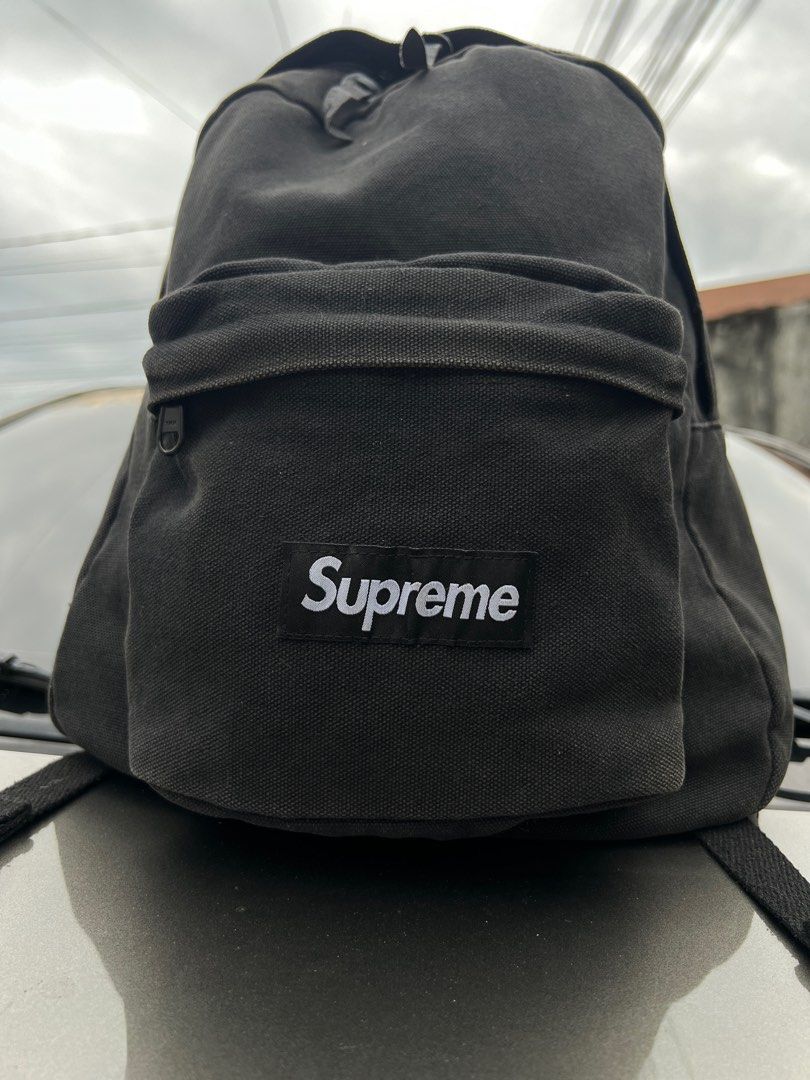 Supreme Canvans Backpack (Category: Backpacks) located in Bacolod City. Submitted by novymae23 (Listing ID 1394733616, Image 2). Description: Supreme Canvas Packpack Size Medium Two Zipper Pocket .