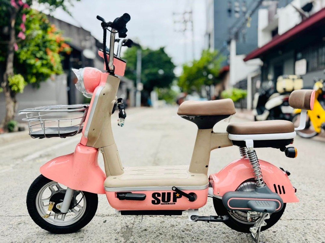 “SUPREMO” 2 WHEELS EBIKE😍 (Category: Bicycles) located in Marikina City. Submitted by keionlines85428 (Listing ID 1394661533, Image 3). Description: “SUPREMO” 2 WHEELS EBIKE😍 with Keyless and Tap Card operate 👌 ANG GANDA NITO GUYS MURA PA😱 PANG SERVICE SA SCHOOL, WORK DAHIL MAHAL ANG PAMASAHE AT GASOLINA. 🫰 (500watts 48v20ah) 15,000 (350watts 48v12ah) 13,000 capacity load 150kg Specification‼️‼️‼️ 14”x2.50” Tubeless Tire Anti-theft alarm Dig