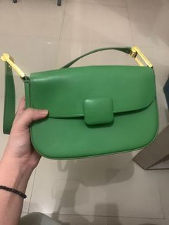 (Kategori: ) berada di . Dikirim oleh prlovedbsd (ID iklan 1394694173, Gambar 1). Deskripsi: .