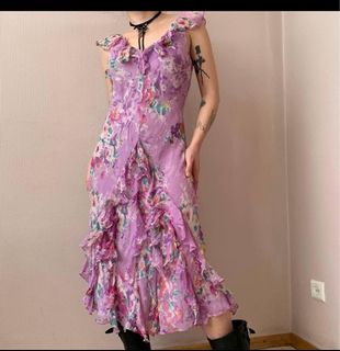 (Category: ) located in . Submitted by passionfruittt (Listing ID 1394714119, Image 1). Description: .