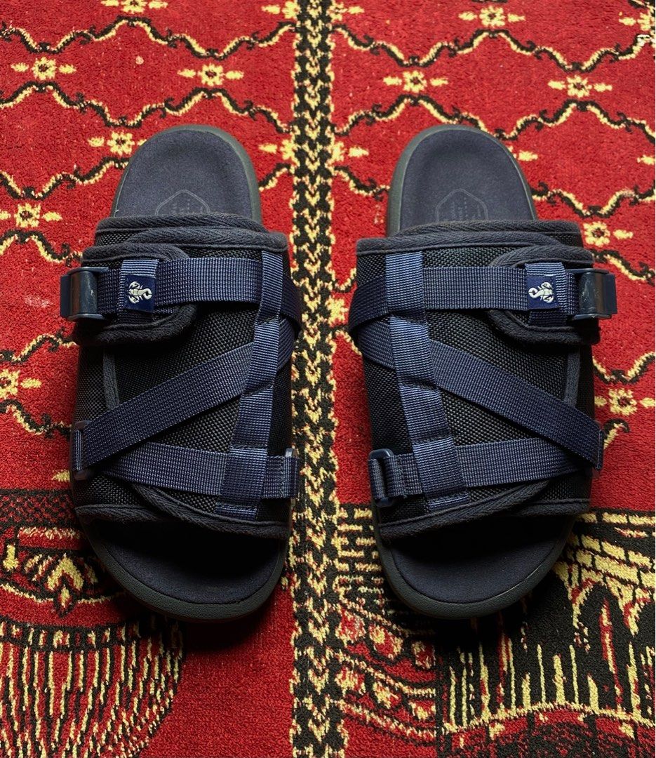 Visvim X Sophnet - Christo Sandals (Category: Slippers & Slides) located in Tarlac. Submitted by random.stufff (Listing ID 1394756178, Image 1). Description: Visvim X Sophnet Christo Sandals Medium (9/9.5 US) Deadstock condition No issue Pair only ₱25,000 Tarlac area.