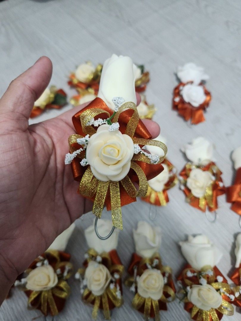 Wedding Boutonnieres/Chest Corsage (Category: Looking For) located in Manila. Submitted by jgprevoledmnl (Listing ID 1394669538, Image 3). Description: Color: Rustic Orange, Cream White Artificial Flowers 20 pcs.