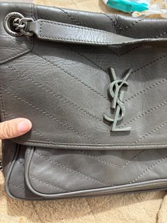 (Category: ) located in . Submitted by riri.rarapreloved (Listing ID 1394618251, Image 1). Description: .