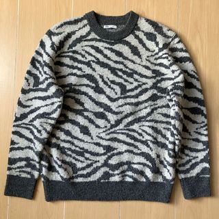 Zara Zebra Print Sweater Size M (3 pieces $40, free shipping to SF Express pickup points)64221969287426110
