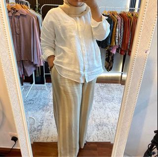 (Category: ) located in . Submitted by permysuri__ (Listing ID 1394867533, Image 1). Description: .