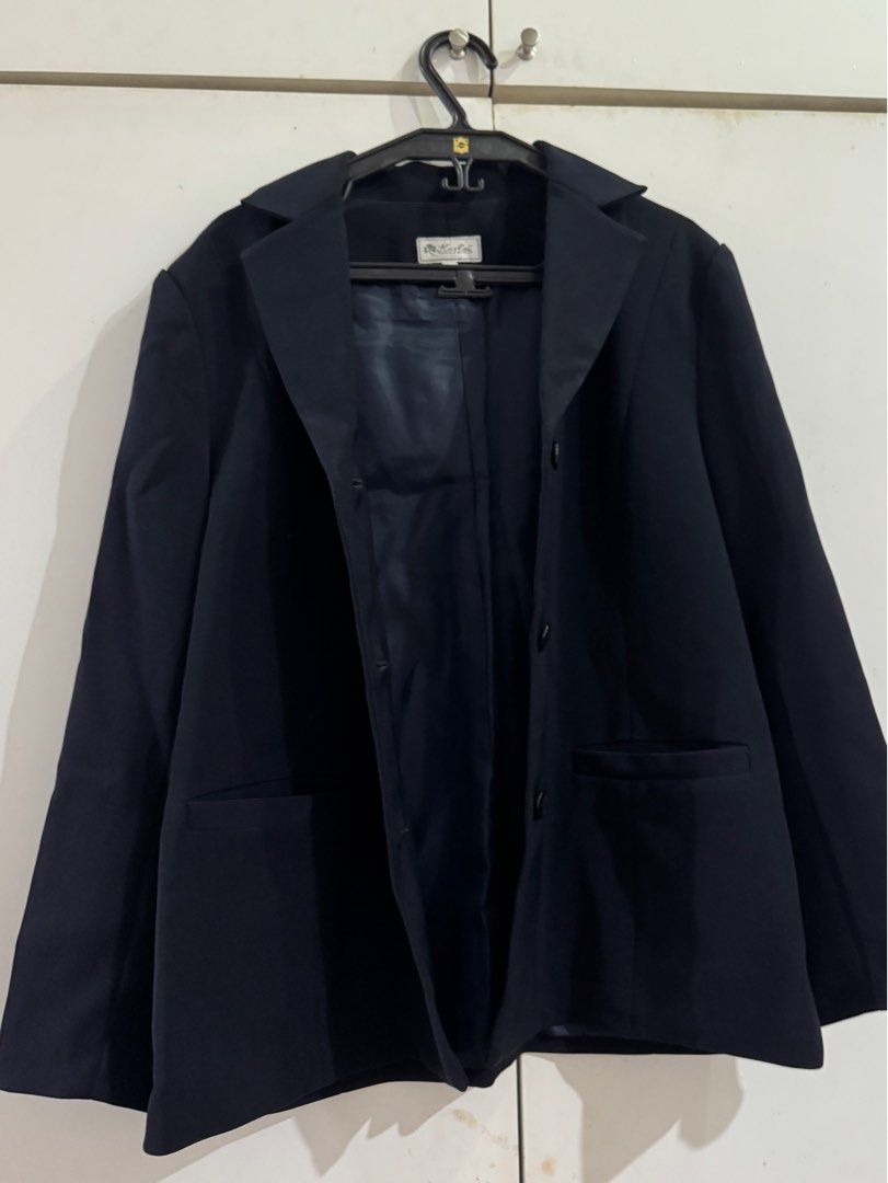Fall/Winter Black Blazer Jacket (Category: Coats, Jackets and Outerwear) located in Mandaluyong City. Submitted by arabeaaa (Listing ID 1394910196, Image 2). Description: - Bought in a private sale of a celebrity stylist - Still in very good condition - Can fit Small and Medium sizes - RFS: decluttering.