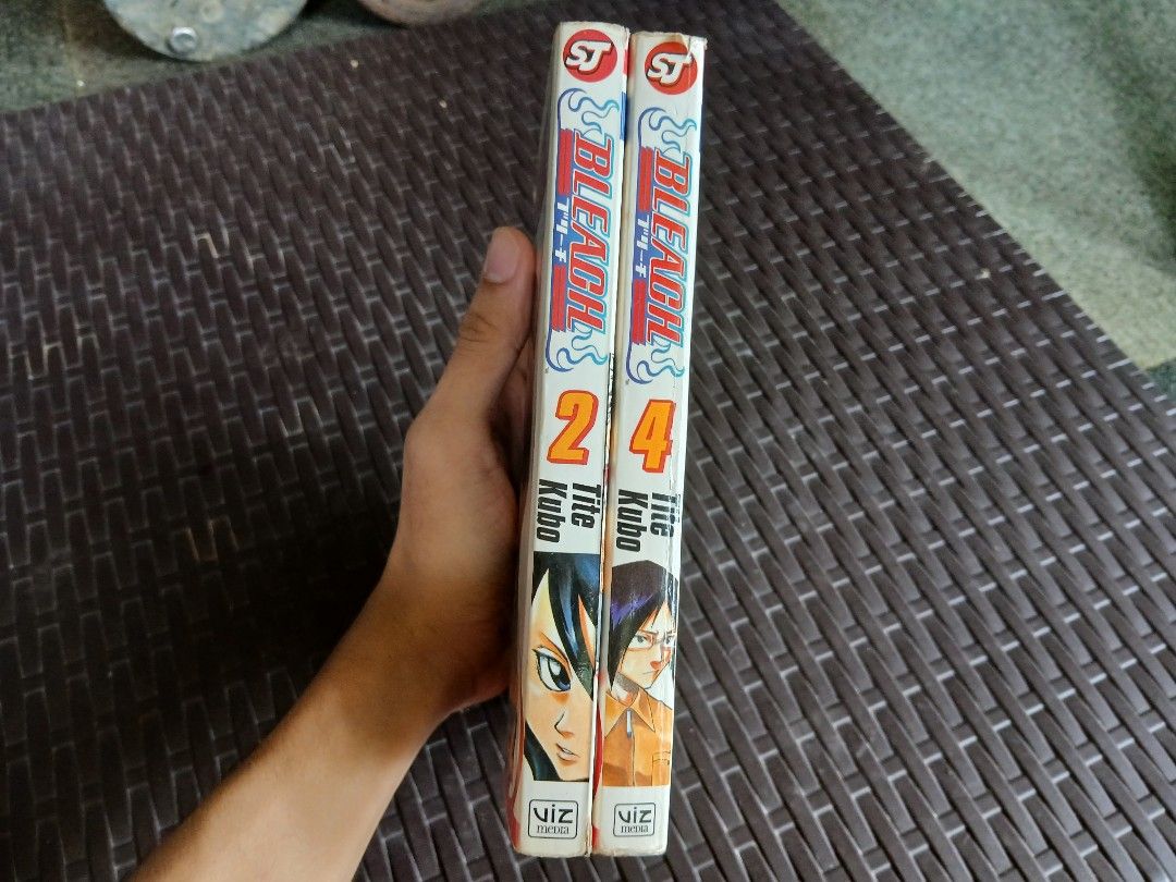 Bleach Manga Volumes 2 & 4 (Category: Comics & Manga) located in Jose Panganiban. Submitted by ilovepheromones8_8 (Listing ID 1394856005, Image 2). Description: - Bleach manga volumes 4 - English versions SOLD vol 2 Mod-jnt Mop-gcash payment first 250 each.