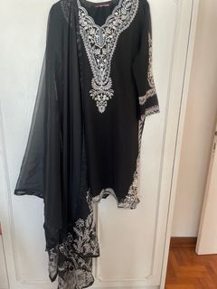 (Category: ) located in . Submitted by glambya (Listing ID 1394864574, Image 1). Description: .