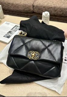 (Category: ) located in . Submitted by chicluxury (Listing ID 1371640516, Image 1). Description: .