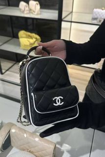 (Category: ) located in . Submitted by chicluxury (Listing ID 1394966068, Image 1). Description: .