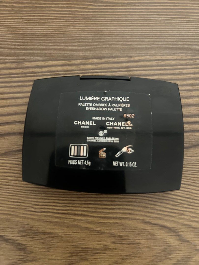 Chanel Eyeshadow Lumiere Graphique (Category: Makeup) located in Manila. Submitted by elizabeth10286 (Listing ID 1394921778, Image 3). Description: This is very nice Used a few times, i rarely use eyeshadow.