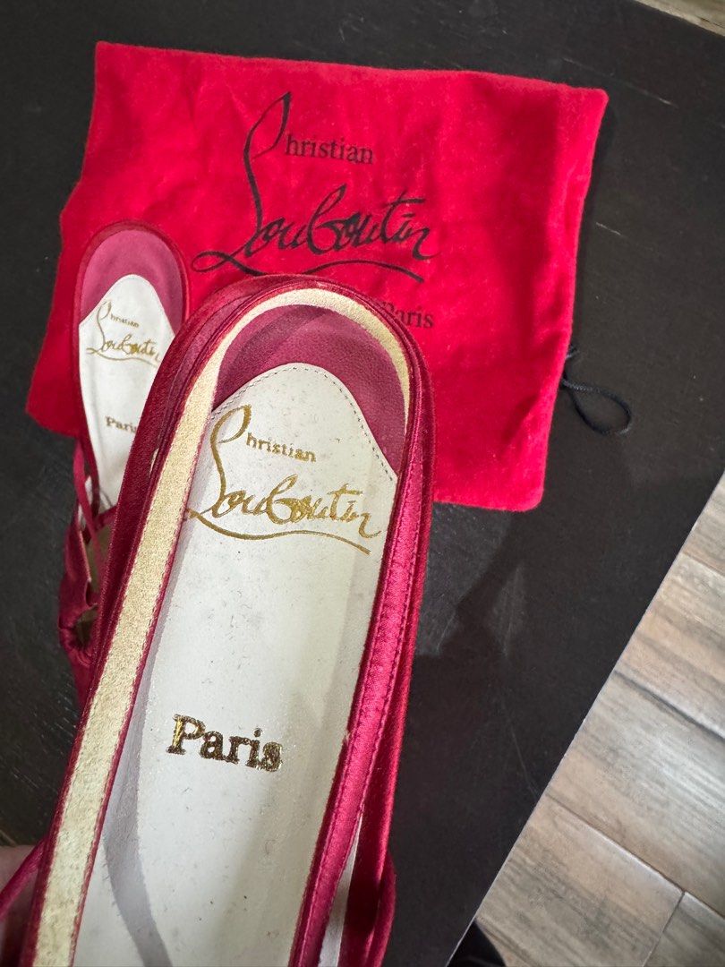 Christian Louboutin ORIGINAL (Category: Sandals) located in Quezon City. Submitted by goodfindsforyou (Listing ID 1394798207, Image 3). Description: Lightly used just got stuck in closet..