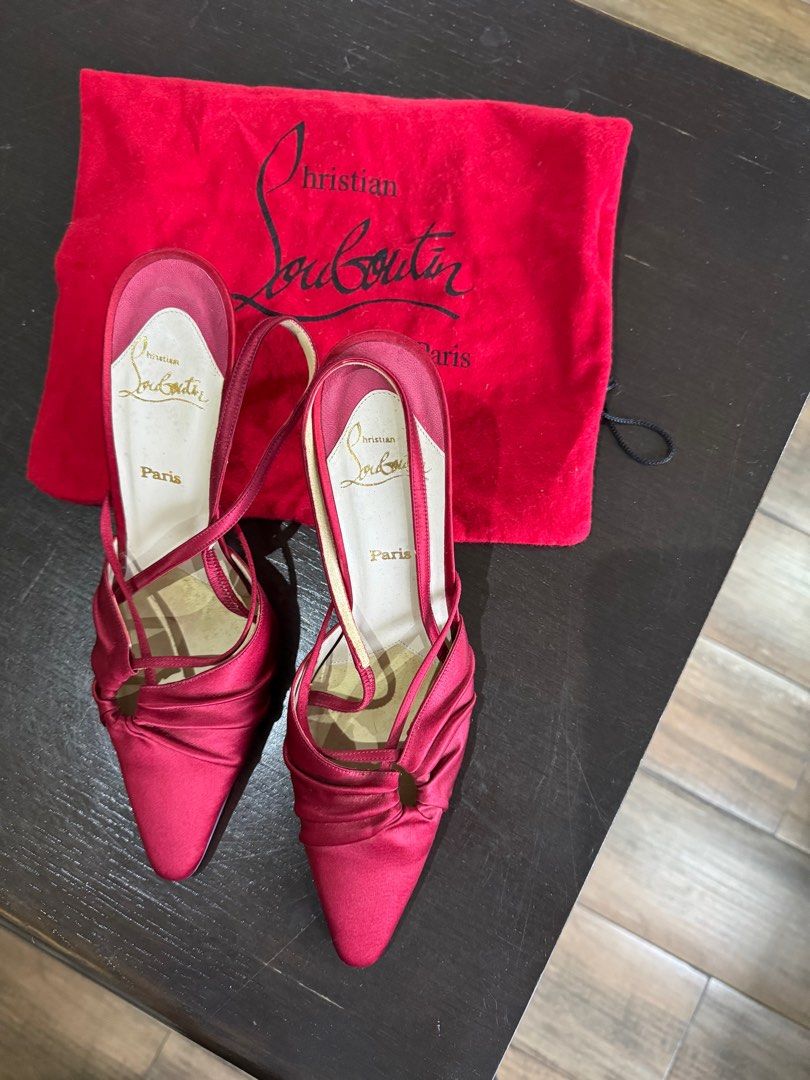 Christian Louboutin ORIGINAL (Category: Sandals) located in Quezon City. Submitted by goodfindsforyou (Listing ID 1394798207, Image 2). Description: Lightly used just got stuck in closet..