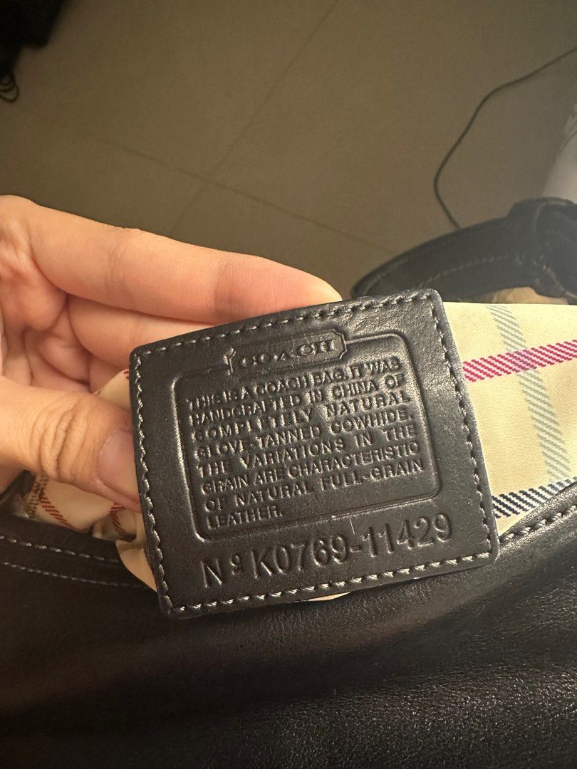 Coach Bleecker (Category: Luxury Bags & Wallets) located in Magalang. Submitted by _jianne (Listing ID 1394824808, Image 3). Description: .