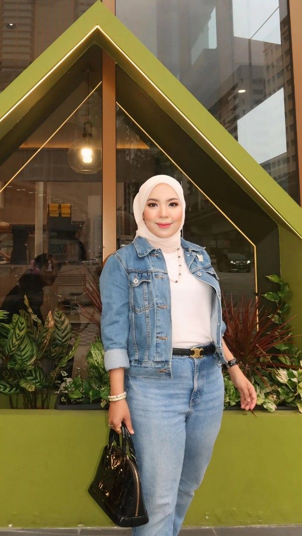 Denim Jacket (Category: Coats, Jackets and Outerwear) located in Kuala Lumpur. Submitted by tishapreloved (Listing ID 1394895708, Image 3). Description: - Light wash denim jacket - Button-down front - Two chest pockets and side pockets - Standard collar and long sleeves (can be rolled up) - Great for casual outfits.