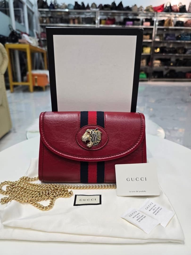 ‼️FLASH SALE‼️😱😱 (Category: Luxury Bags & Wallets) located in General Santos City (Dadiangas). Submitted by braverabbit.67 (Listing ID 1394846572, Image 2). Description: ‼️FLASH SALE📣📣📣 ‼️ fiRST “𝘾𝙁 𝙋𝘼𝙔‼️firST 𝙎𝙀𝙍𝙑𝙀‼️ ‼️FIX PRICE! NAKA SALE NA PO WAG NA TUMAWAD ‼️ADD SF ‼️𝗦𝘂𝗿𝗲 𝗯𝘂𝘆𝗲𝗿 𝗺𝗮𝘆 𝗿𝗲𝗾𝘂𝗲𝗦𝘁 𝗺𝗼𝗿𝗲 𝗱𝗲𝘁𝗮𝗶𝗹𝗲𝗱 𝗽𝗶𝗰𝗦📸 VISIT ALSO MY FACEBOOK JUST SEARCH NAME: LAPUZ OERLIE Profile pic with Color red Gu