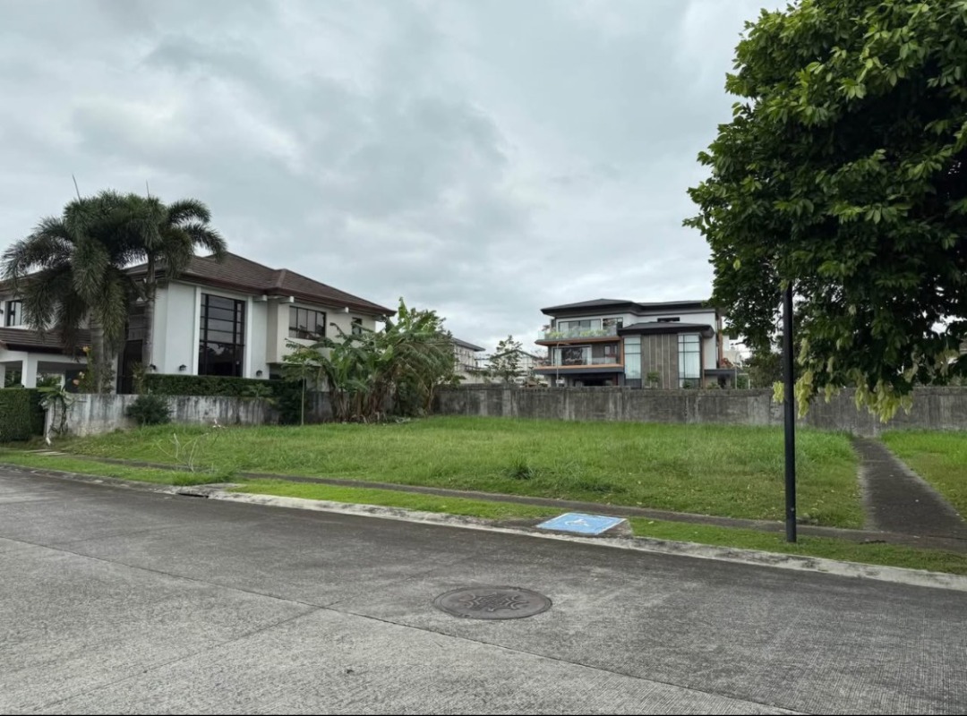 (Category: ) located in . Submitted by luxerealtyph (Listing ID 1394847950, Image 1). Description: .