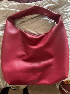(Category: ) located in . Submitted by chicclosetco (Listing ID 1394832464, Image 1). Description: .