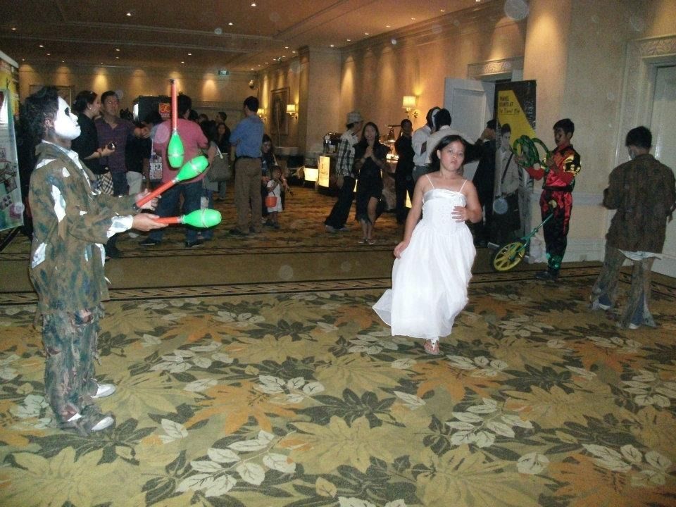 Halloween party and events performers (Category: Food, Event & Party Services) located in Muntinlupa City. Submitted by partyberkseventsmanagement (Listing ID 1089685613, Image 2). Description: juggler in zombie, vampire, white lady costume statue mime in valac, green soldier, gold or silver paint costume stilt walker in pumpkins color, kmtayan, all black, dark green costume unicyclist in Halloween character Additional Offered acrobat show only F