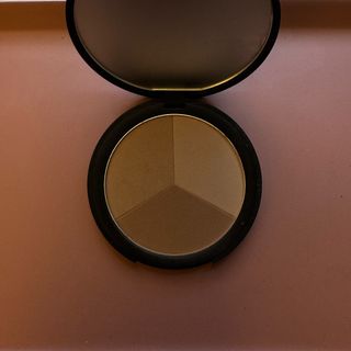 （分類：）位於 。 由 Declutterproject. 提交（商品編號 1394901390，圖片 1）。簡介： 。
