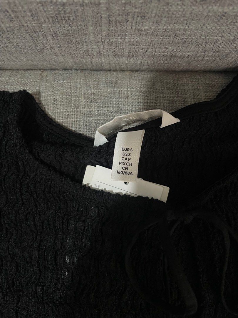 H&m tie front peplum top (Category: Blouses) located in San Juan City. Submitted by prelovedstuff_01 (Listing ID 1394845386, Image 3). Description: Brand new with tag Size S Rfs: doesnt suit me haha Orig price ₱999.