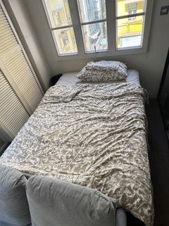 （分類：）位於 。 由 heyitsmc 提交（商品編號 1394856029，圖片 1）。簡介： 。