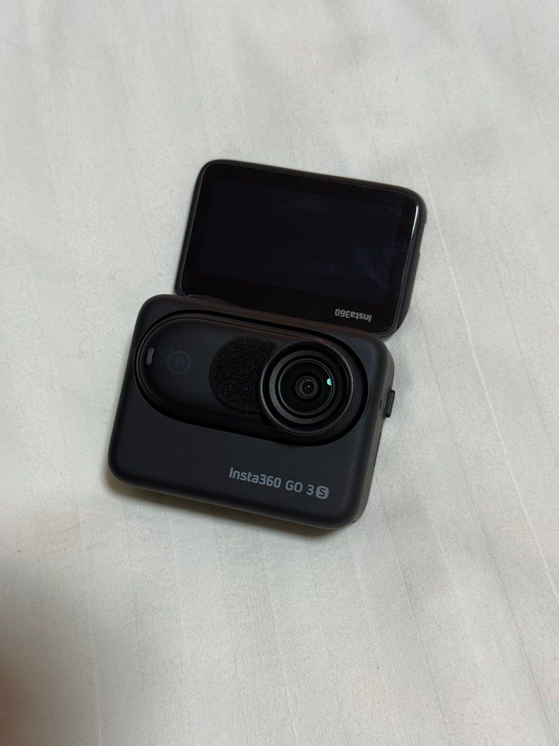 Insta360 GO 3S (128GB) - Midnight Black (Category: Cameras) located in Marikina City. Submitted by declutteringfatty (Listing ID 1394892828, Image 1). Description: - Insta360 GO 3S Action Camera (Midnight Black) - 128GB Storage - Includes: Camera, Charging Case, Accessories, USB Cable, Mount, User Guide - Insta360 Warranty Included - Purchased: May 01, 2025 - Receipt Included -Tempered Glass attached -Support Find My (Apple) No issues. RFS is upg