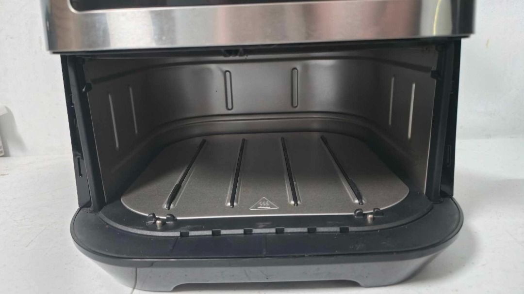Instant Pot Vortex Plus (Category: Fryers) located in Rizal. Submitted by joan5505 (Listing ID 1394819289, Image 2). Description: Instant Pot Vortex Plus No issue 220V No box Good as new 6.5k.