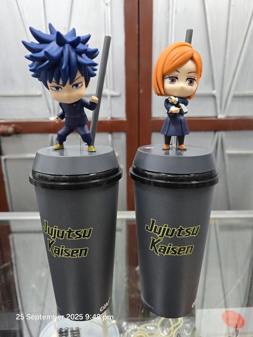 JUJUTSU KAISEN TUMBLERS (Category: Water Bottles & Tumblers) located in Santa Rosa. Submitted by dlsud0708 (Listing ID 1394895514, Image 2). Description: .