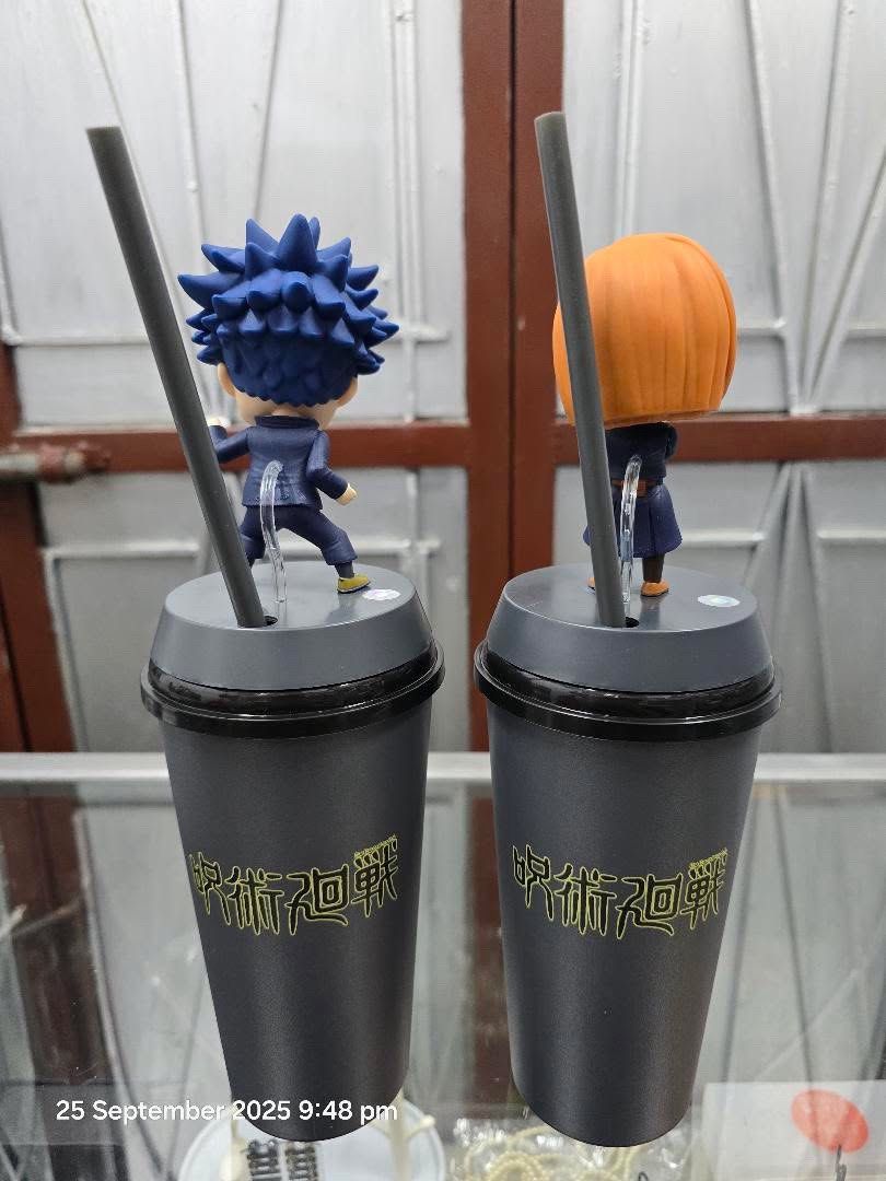 JUJUTSU KAISEN TUMBLERS (Category: Water Bottles & Tumblers) located in Santa Rosa. Submitted by dlsud0708 (Listing ID 1394895514, Image 3). Description: .