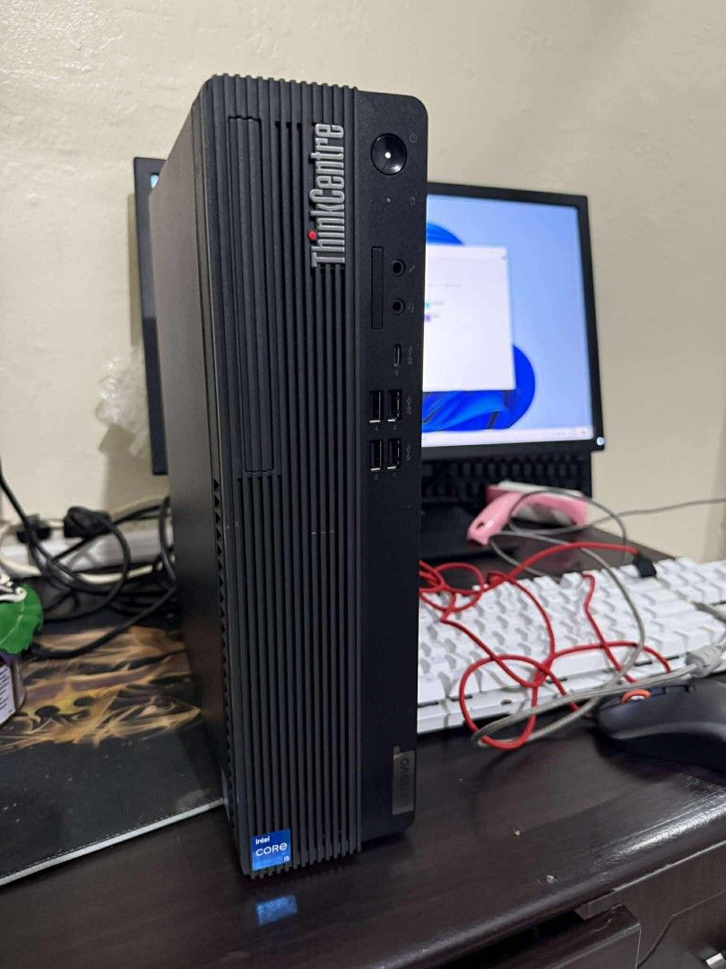 Lenovo ThinkCentre M70q Gen 2 Desktop PC (Category: Desktops) located in Manila. Submitted by lhainelovi71994 (Listing ID 1394936099, Image 2). Description: Thinkcentre m70q gen 3 I5 12th gen Intel UHD Graphics 730 16gb ram 256gb nvme Windows 11 pro OS Unit with power cord 💸 13,000 Location: San Andres bukid Pick up or deliver.
