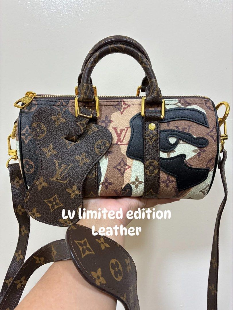 Limited edition 2 way bag (Category: Luxury Bags & Wallets) located in Los Banos. Submitted by ditasbautista2329 (Listing ID 1394874176, Image 1). Description: Limited edition Good as new Hard to find 26cm .