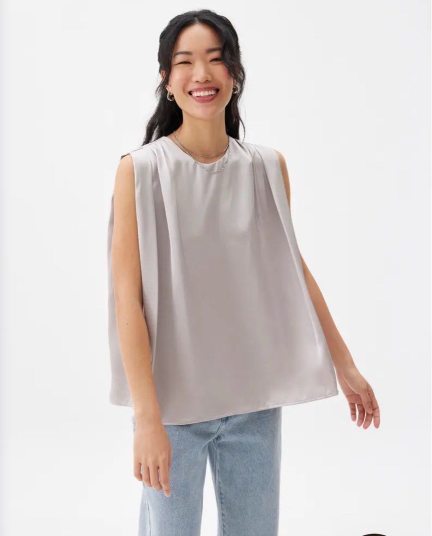 Love Bonito | Satin Boxy Top (Category: Sleeveless) located in Iloilo. Submitted by mn.067 (Listing ID 1394870718, Image 1). Description: Brand new, still with tag Bought for 2,090 Fits small to medium (loose fit) RFS: decluttering.