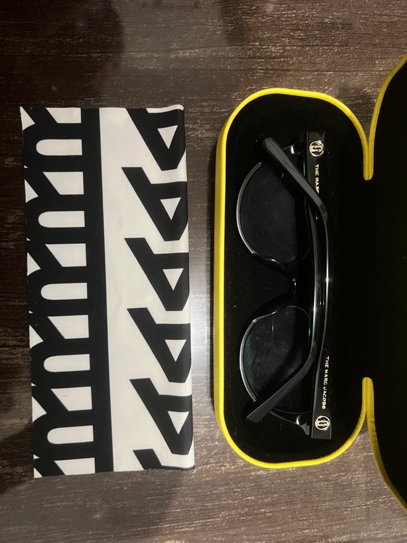 Marc Jacobs Optics (Category: Sunglasses & Eyewear) located in Calamba. Submitted by _mrp_ (Listing ID 1394906668, Image 3). Description: purchased for 13,500 at EO. w/grade. you can have it changed instead..