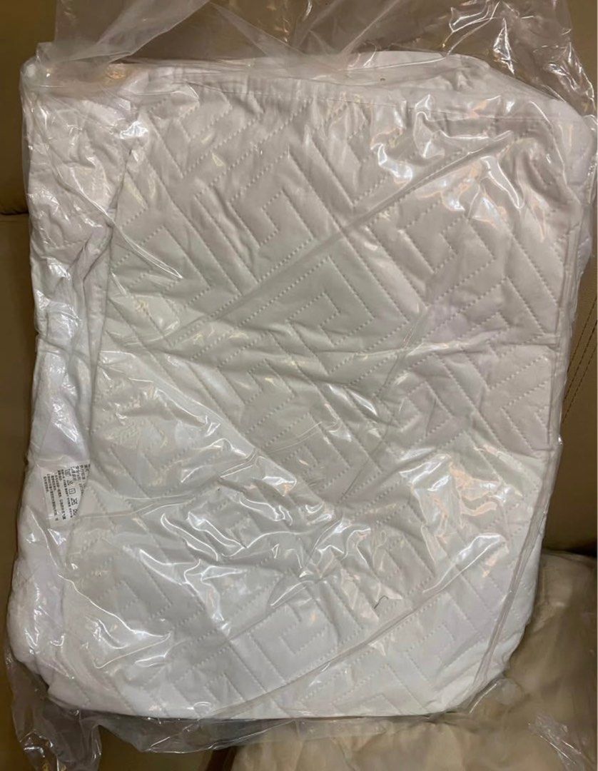 MATTRESS PROTECTOR BED SHEET 2 PCS QUEEN SIZE (Category: Bedding & Towels) located in Bulacan. Submitted by manilamanilamanila (Listing ID 1394934018, Image 1). Description: MATTRESS PROTECTOR BED SHEET 2 PCS QUEEN SIZE FOR ONLY P750 BRAND NEW QUEEN SIZE COLOR BEIGE AND WHITE BOUGHT IN TIKTOK CAMARIN CALOOCAN LOCATION RFS: WRONG SIZE Lalamove or personal pick up only.