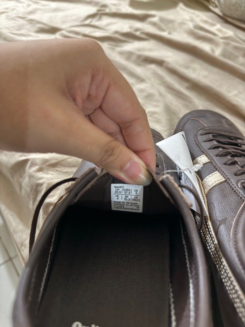Mexico 66 SD Licorice (Category: Sneakers) located in Manila. Submitted by declutterbyv (Listing ID 1394821002, Image 2). Description: Onitsuka Tiger Mexico 66SD in Licorice Brown - brand new, never been worn - clean sole - with box, paper bag, and tag - bought from Osaka, Japan - idk if I still have the receipt ill look for it - size US 5 - rfs: not my size.