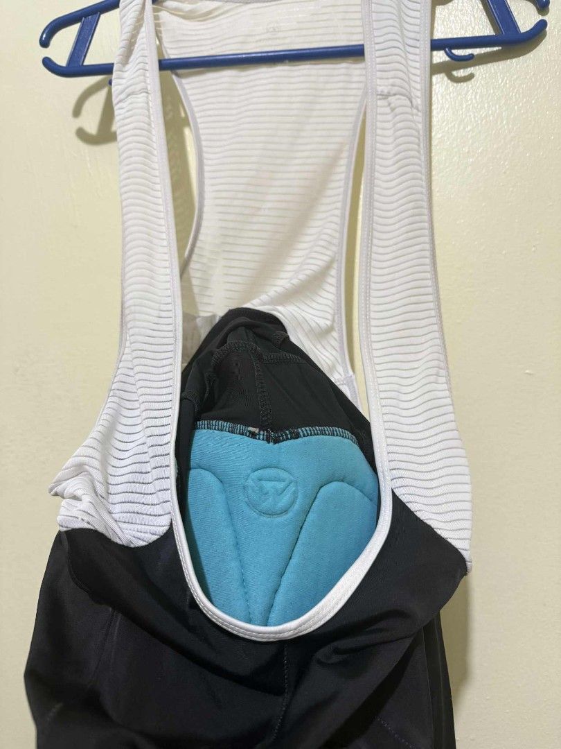 Monton Lifestyle Bib-shorts Men (Category: Activewear) located in Goa. Submitted by zhivea (Listing ID 1218584402, Image 3). Description: Original monton Lifestyle Bib-shorts cycling bibshorts Seasons change Sizing : Asia M, US Small Original Price 3200php equivalent. selling low Flatlock stitching Blue chamois foam padding Spandex material textured braces fabric (yung sando).