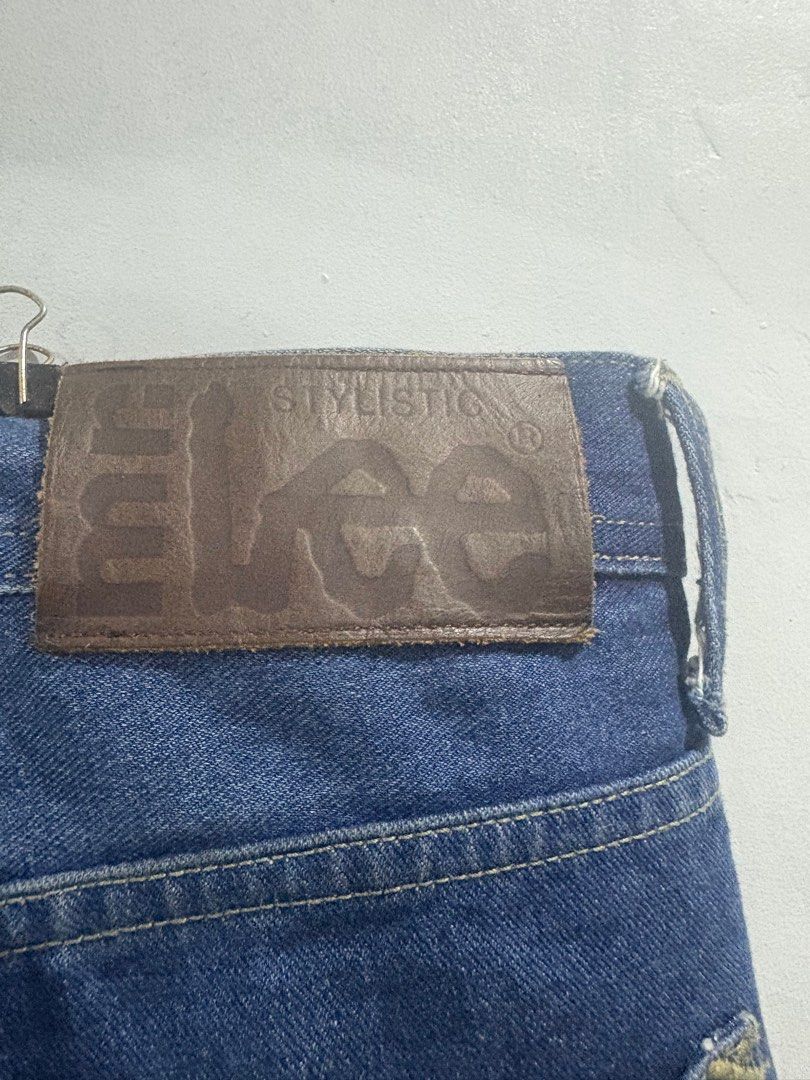Mr Lee Jeans size 31 (Category: Jeans) located in Pasig City. Submitted by robcruz21 (Listing ID 1394937762, Image 3). Description: Purchased for 1,400. Size 31 RFS: wrong size.