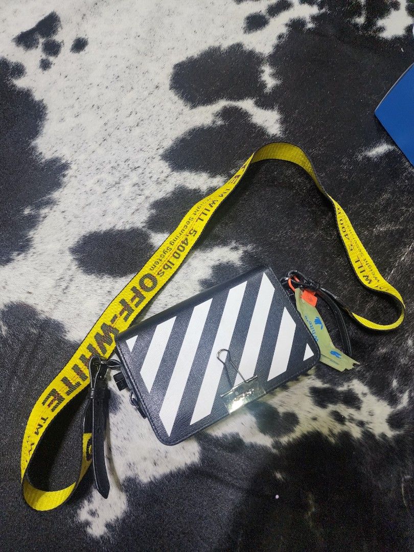 Off-White Binder Leather Crossbody bag (Category: Luxury Bags & Wallets) located in San Juan City. Submitted by Kewl_Objects (Listing ID 1394915543, Image 1). Description: Good condition, lightly used. Previously owned by my friend #SB19 Ken (Felip). Authentic, I don't buy and wear fake..
