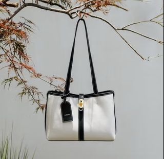 (Kategori: ) berada di . Dikirim oleh stuff.sheneed (ID iklan 1394794296, Gambar 1). Deskripsi: .