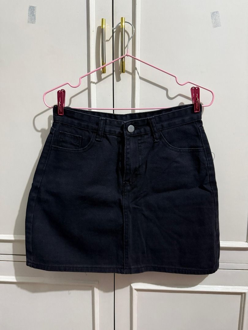 Pink and Black Denim Shorts (Category: Shorts) located in Angeles City. Submitted by user201253 (Listing ID 1394871130, Image 2). Description: - Pink and black denim shorts - Button and zipper closure Refer to image for size chart 120 pesos each.