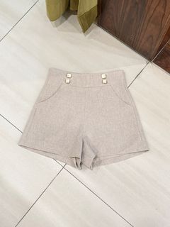 (Category: ) located in . Submitted by mushroom.preloved (Listing ID 1394848847, Image 1). Description: .