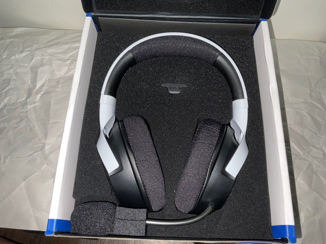 RAZER KAIRA HYPERSPEED (WHITE) (Category: Headphones & Headsets) located in Manila. Submitted by 2025.gadgetspot (Listing ID 1394887160, Image 3). Description: FS/LFB (RAZER KAIRA HYPERSPEED) orig price: 5995 selling for: 3,500 authentic from RAZER US. (honest issue) may scratch siya sa left ear pero overall no issues GOOD AS NEW. - WITH COMPLETE ACCESSORIES & COMES WITH A BOX . can do shipping / meetups - qc pm if interested..