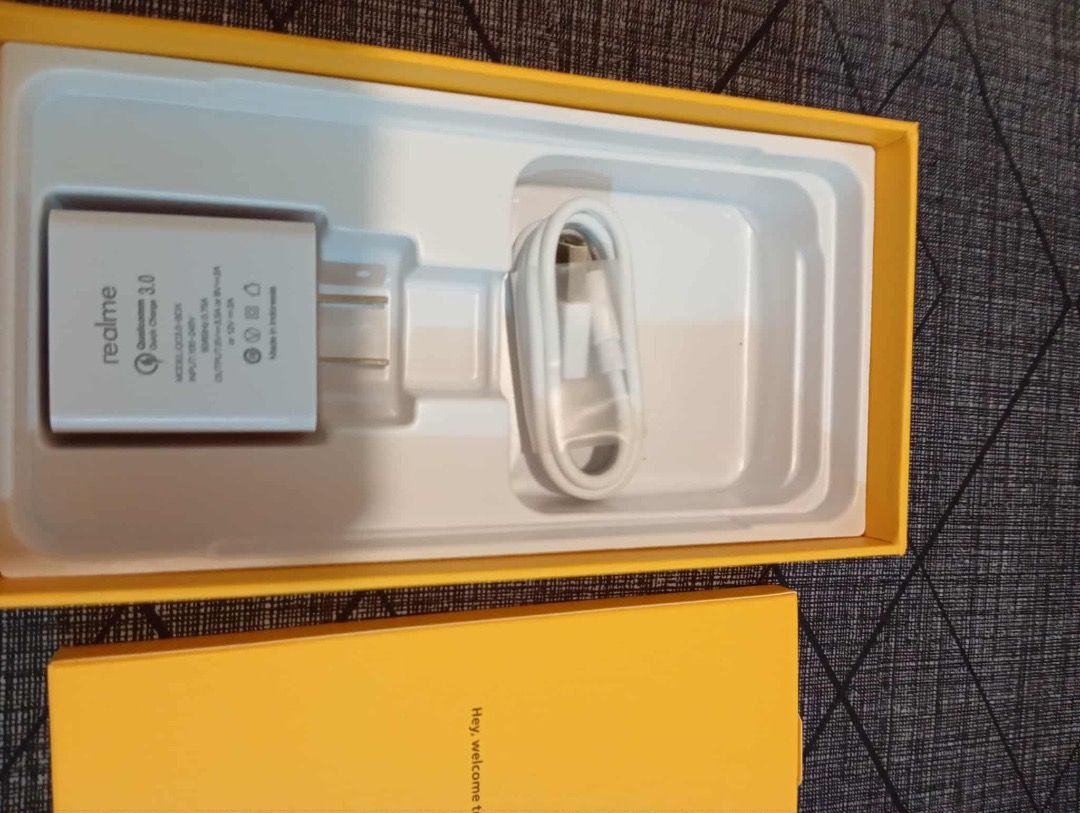 Realme 13 Pro Plus (Category: Realme) located in Pateros City. Submitted by panda.paola (Listing ID 1394802792, Image 3). Description: .